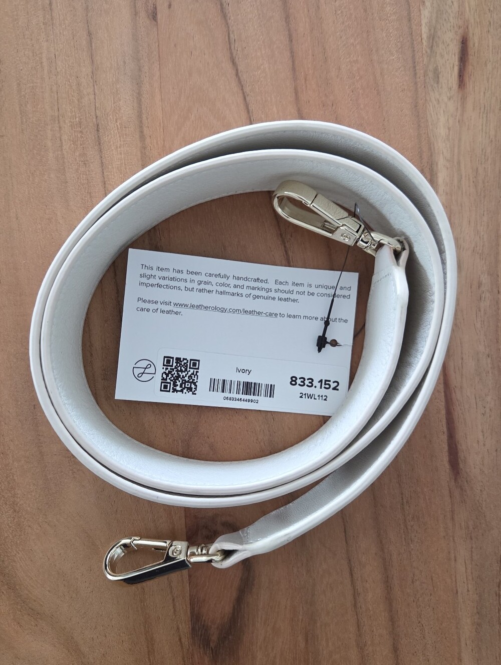 Leatherology Guitar Short Strap, Ivory - Picture 4 of 7